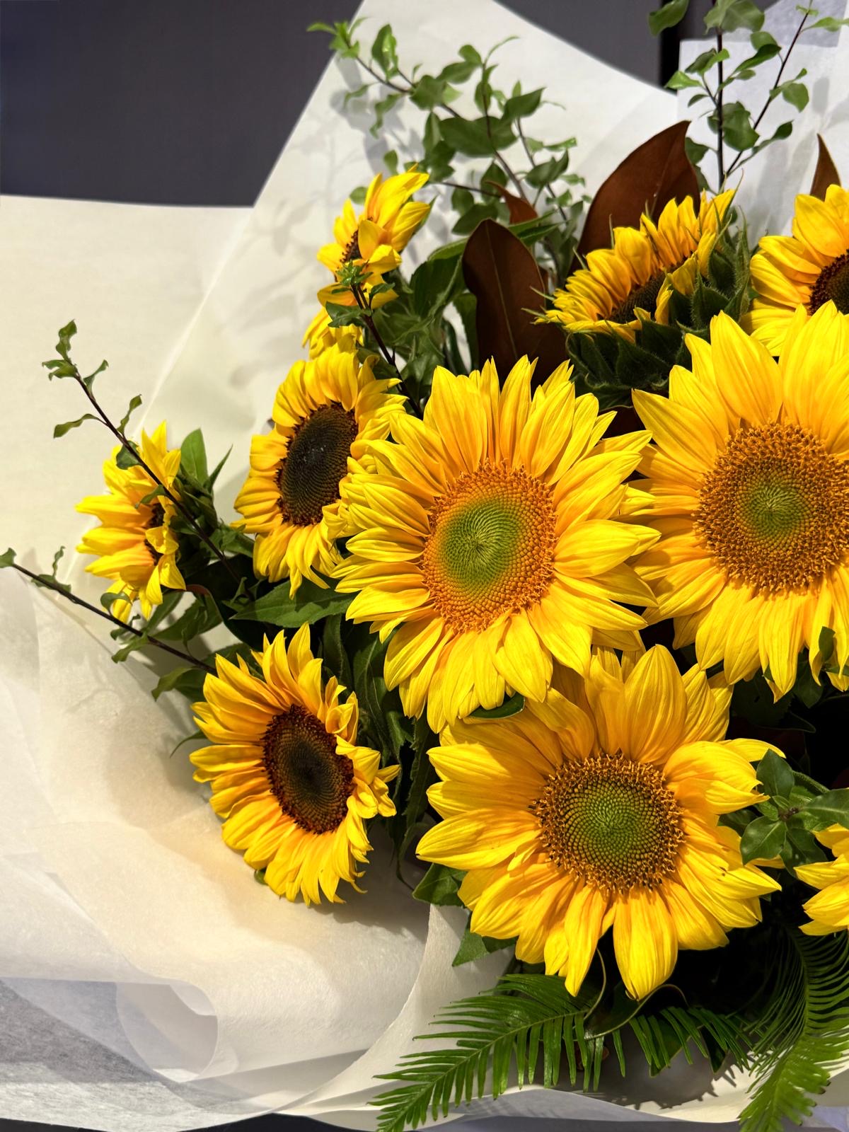 Sunflowers / Lilly Bouquet